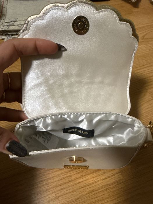 Елегантна чантичка