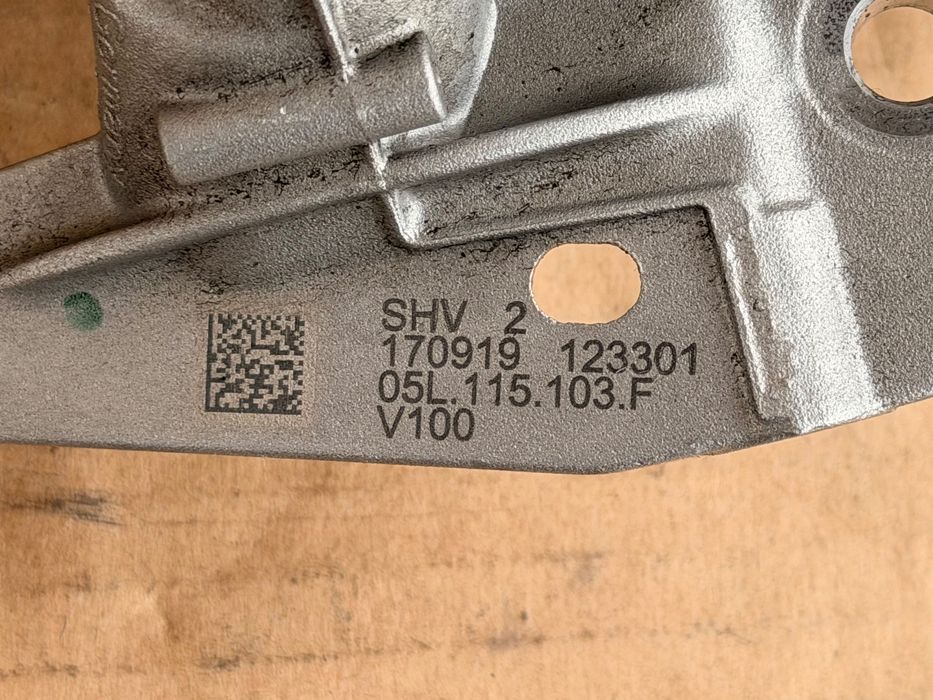 Pompă Ulei VW 2.0TDI 05L 115 103 F