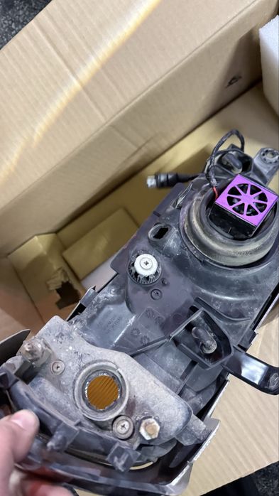 Фары монтеро спорт