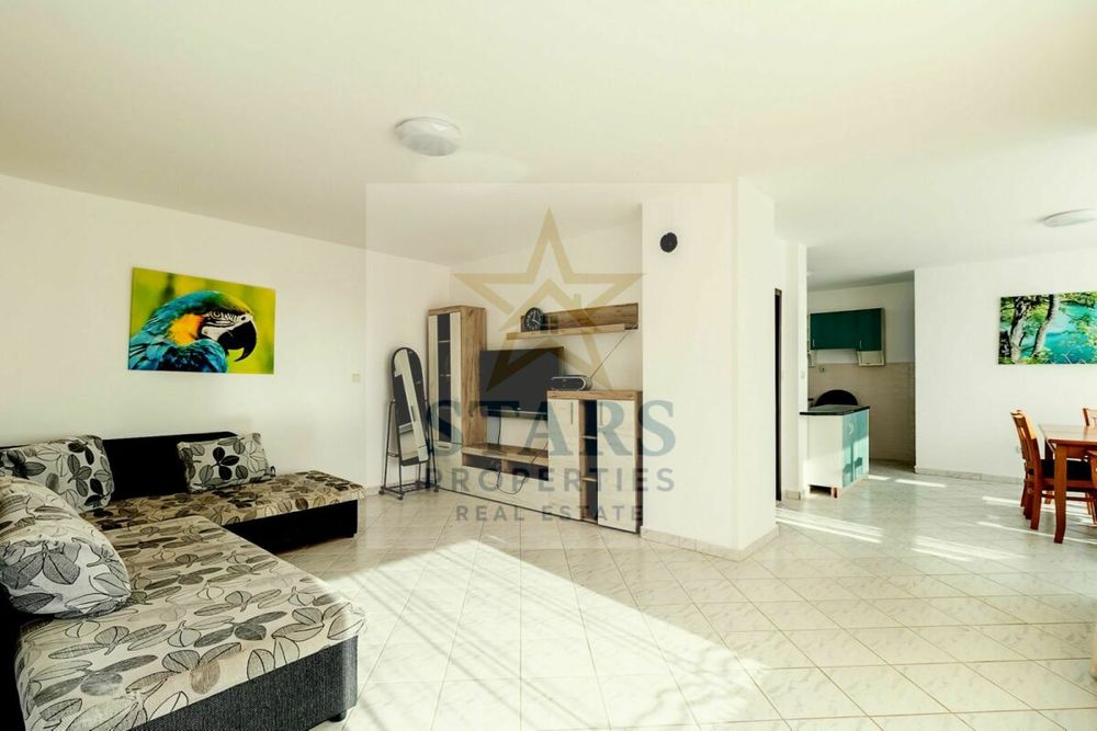 Продава се Къща в с. Орешак, Област Варна - 420 кв.м за 377 €/кв.м - Снимка #9