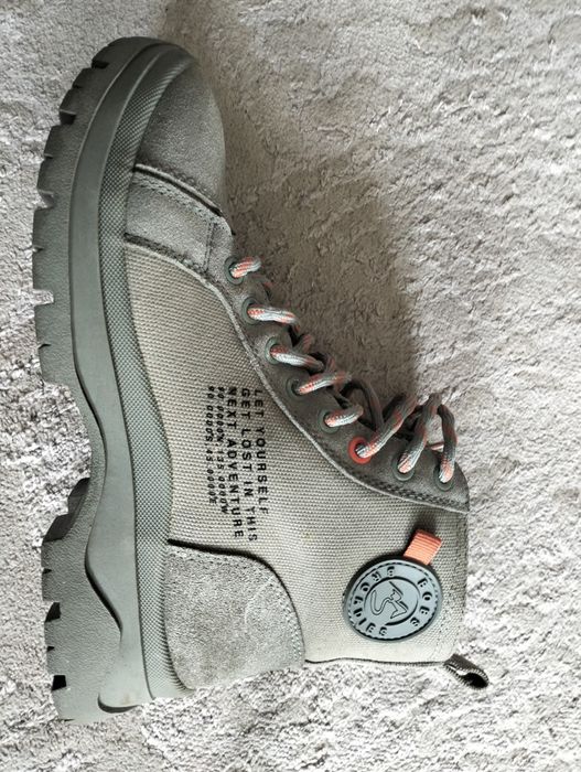 Продам женские кеды