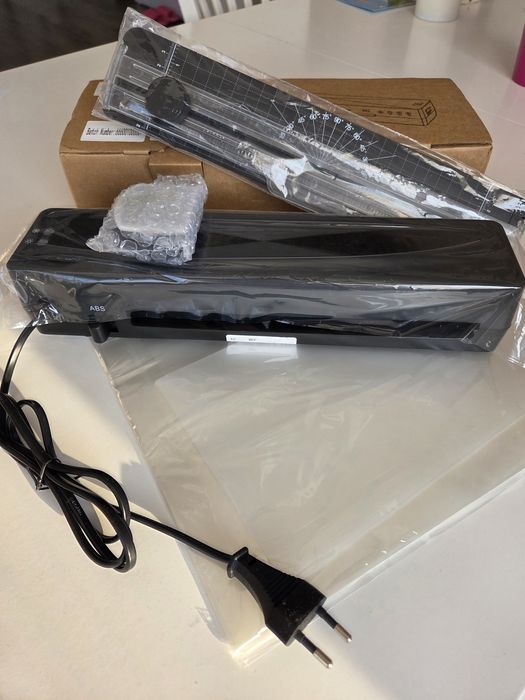 Ламинатор А4 нов