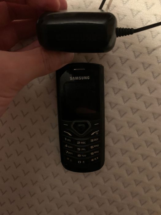 Telefon samsung cu butoane