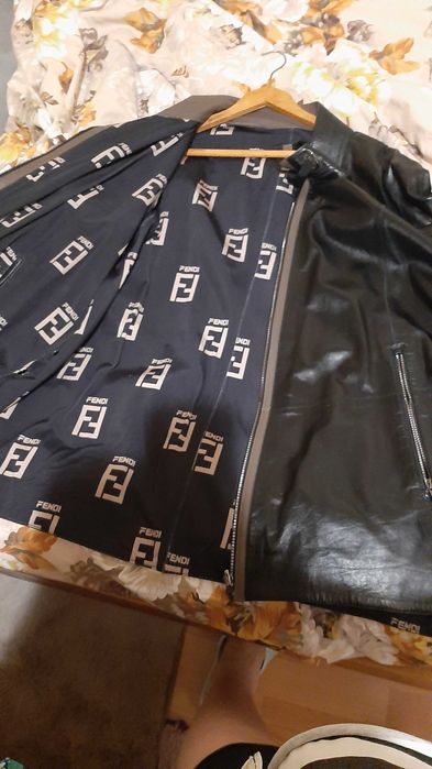 Продавам кожено яке от кенгуро на марката Ponto