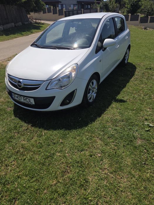 Opel corsa d .an fab 2012 .1 4 benzina.