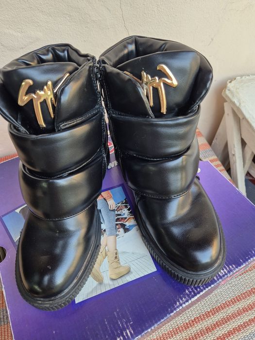 Обувь женская б/у