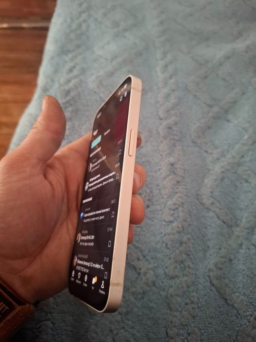 Айфон 13 в хорошем состоянии