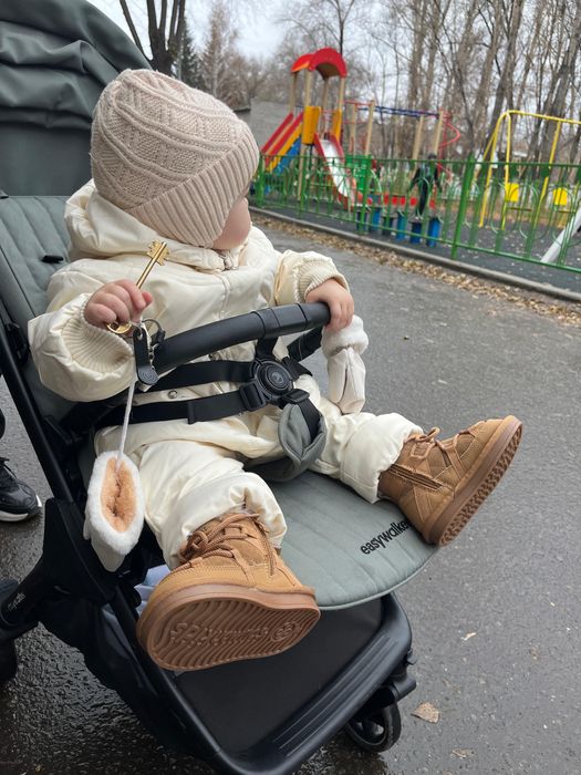 Детская прогулочная коляска