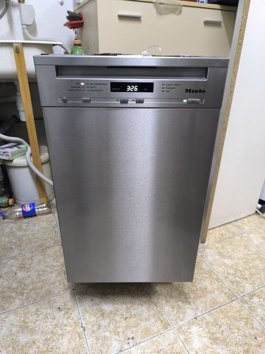 Съдомиялна Miele G 4722 SCI - на 45см. Иноксова за вграждане.