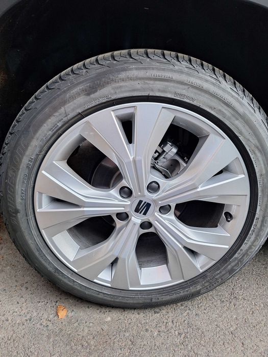 De vanzare 4 cauciucuri de vara 215 50 r18
