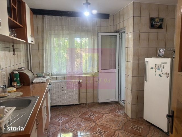 Apartament 3 camere Drumul Sarii.