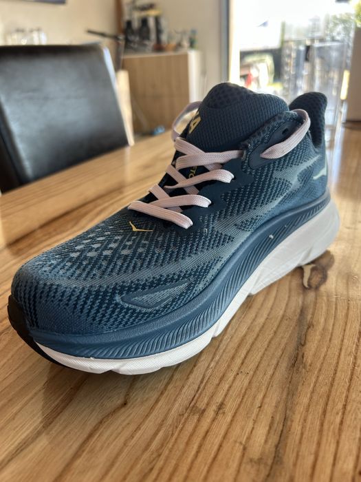 Hoka Clifton 9 Midnight 40