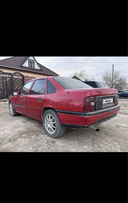 Опель вектра 1992ж 1.8 куб