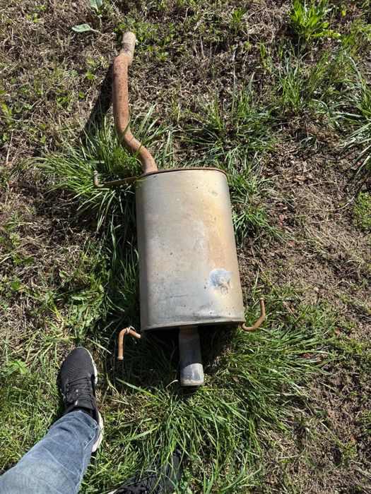 Глушитель на автомобиль Toyota