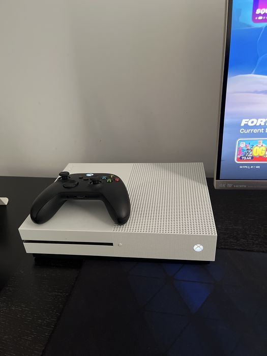 Xbox one S 1T.