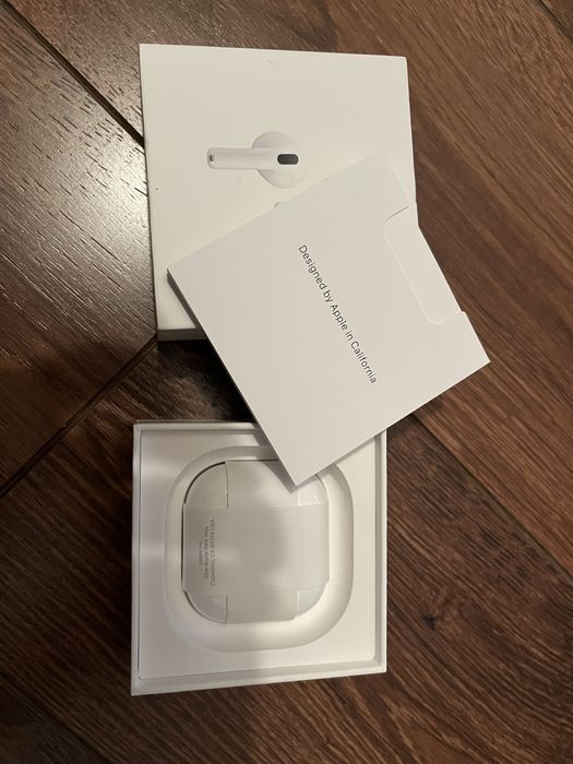 Air pods 4 Apple