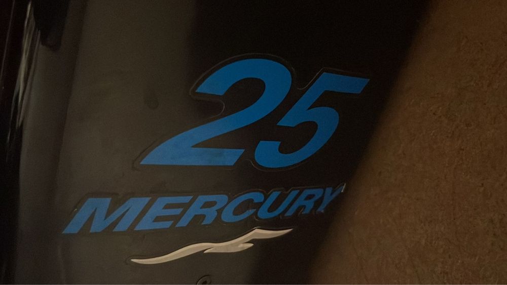 Лодочный мотор Mercury 25
