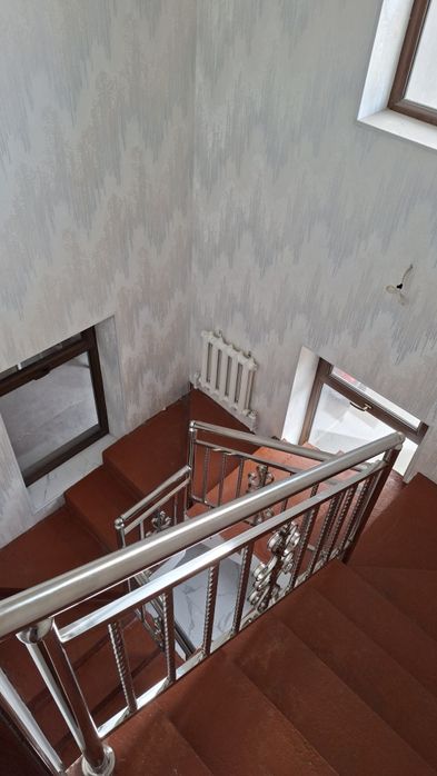 Uy Sotiladi Sergeli Qumarqda