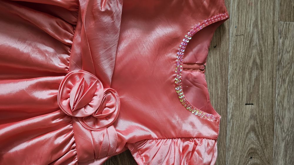 Платье нарядное для девочки