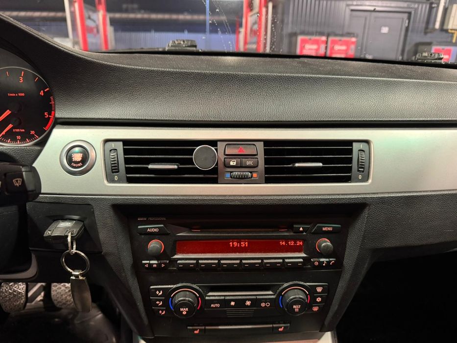 Vânt BMW e91 318d
