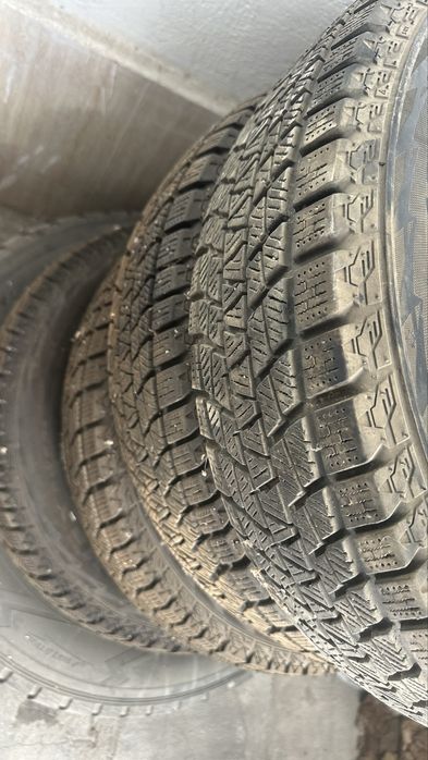 Зимние шины комплект