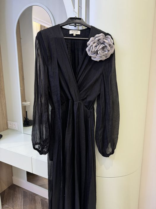 Женское вечернее платье