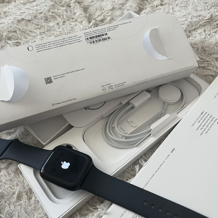 Apple watch SE2 gps 44mm Новый