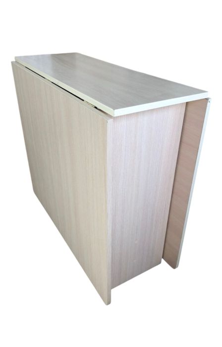 Продаю стол книжка