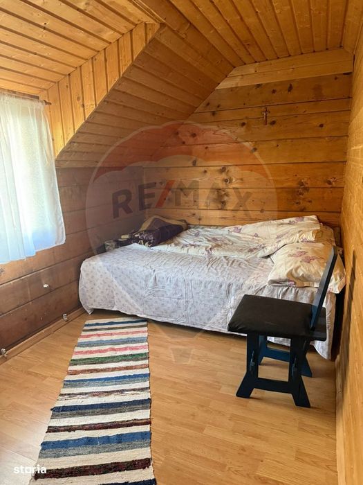 Casă / Vilă cu 4 camere de vânzare