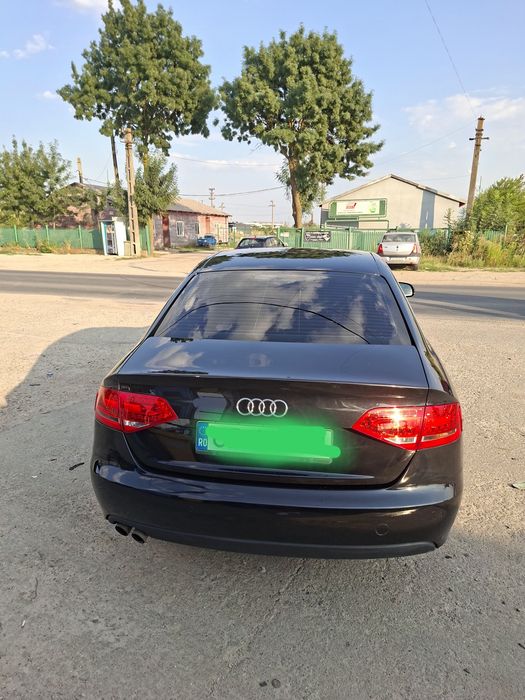 Vând Audi A4 b8.