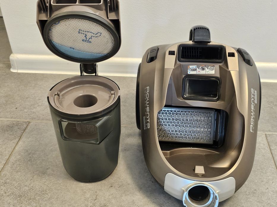 Vand aspirator ROWENTA Compact Power Cyclonic Animal Care RO3786EA