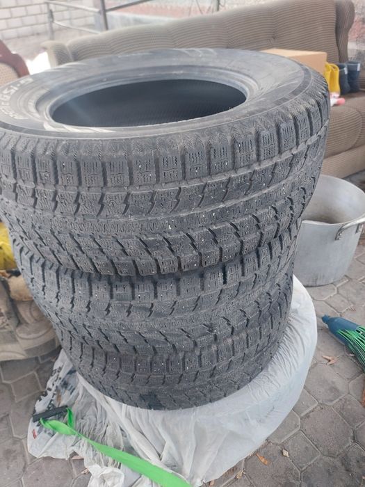 Резина размер 265.65.R17.