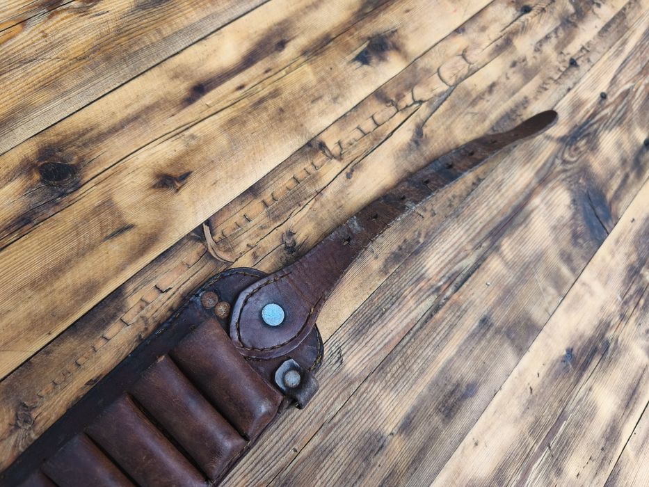 Стар кожен патрондаж