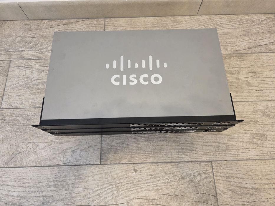 Switch Cisco SG200-26P Gigabit PoE, 26 porturi, administrabil