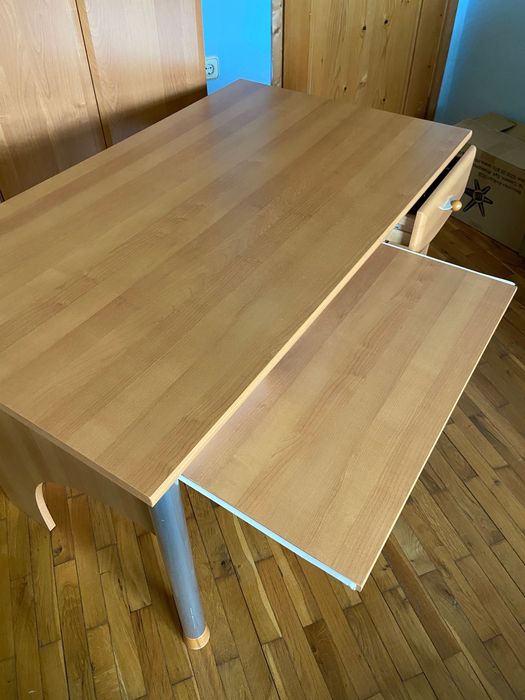 Ученическо бюро с втори плот и чекмедже