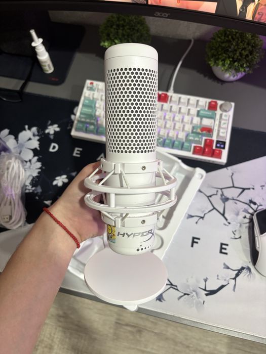 Продам микрофон HyperX