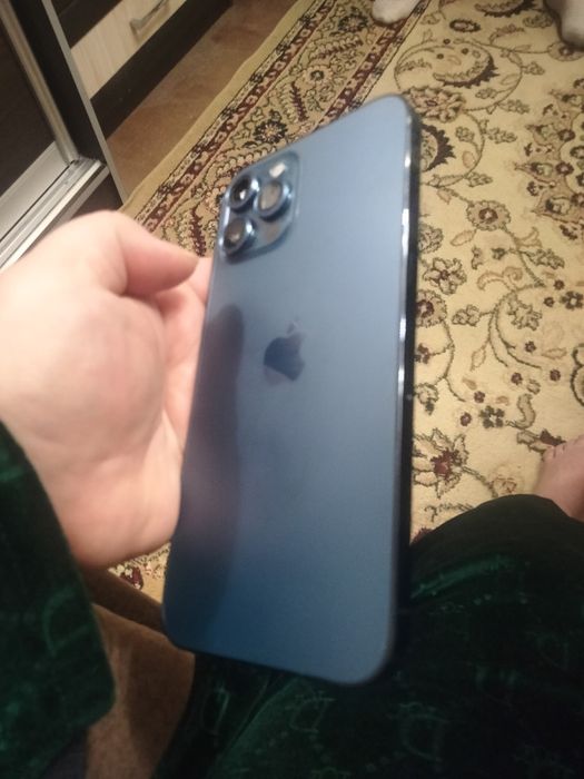 Продам айфон 12 про макс 128 гб