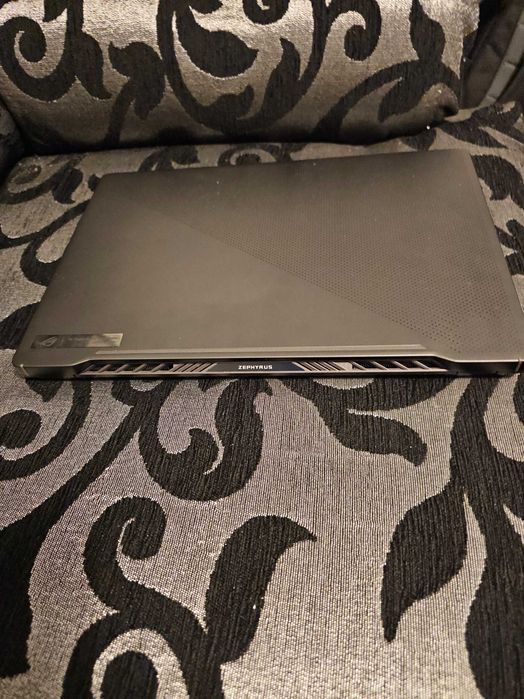 Laptop Asus Zephyrus G14 Ryzen 5800HS in stare foarte buna!!