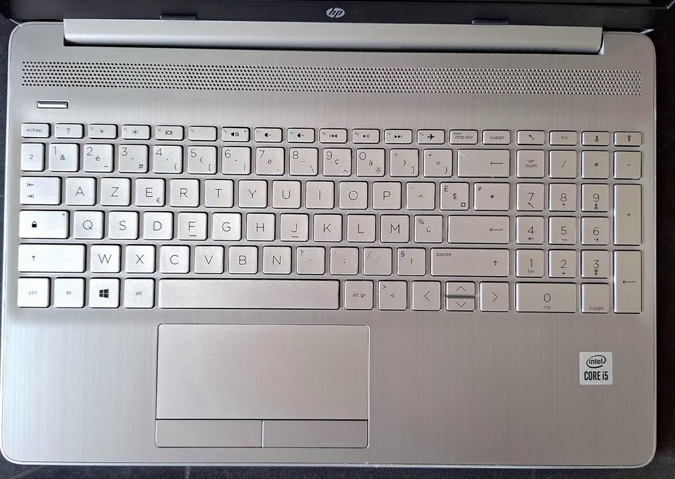 Laptop HP 15-dw1xxx – Intel Core i5 Gen 10 / 8GB RAM / SSD 256GB