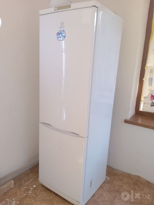 Indesit holodilnik sotiladi