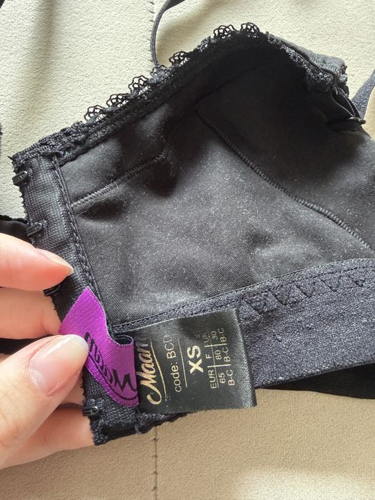 Bustiera implant mamar