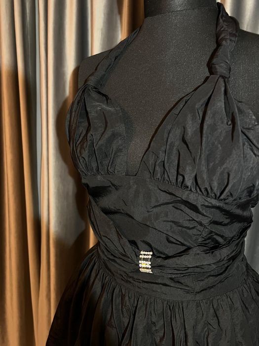 Rochie neagra eleganta