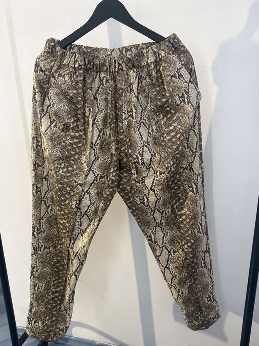 Pantaloni de piele  - imprimeu sarpe