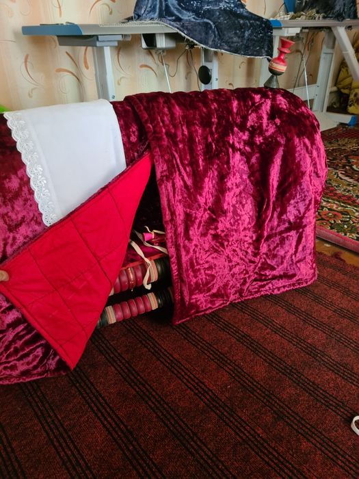 Beshik anjomlari bilan