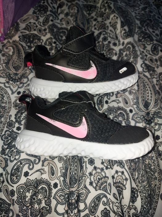 Adidas Nike mărimea 21