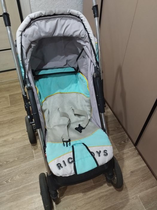 Продам каляску бу