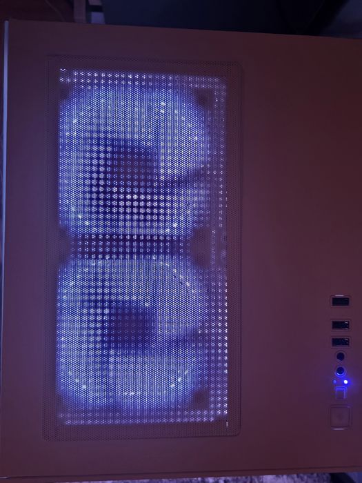 Vând PC Gaming Ready To Play