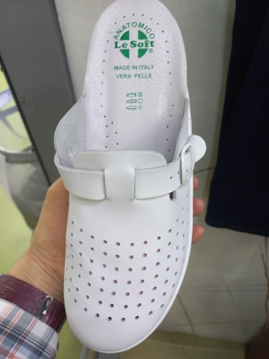 Кожаная обувь из  Италии