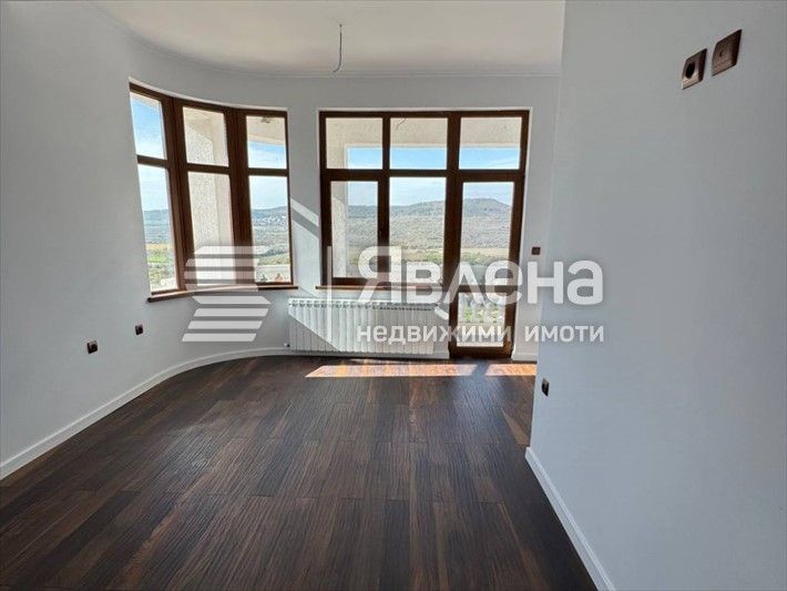 Продава се Къща в с. Оброчище, Област Добрич - 243 кв.м за 1544 €/кв.м - Снимка #10