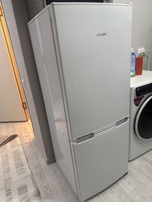 Холодильник жасап тұрған б/у